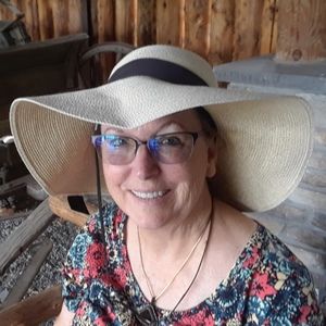 Meet your Posher, Teresa